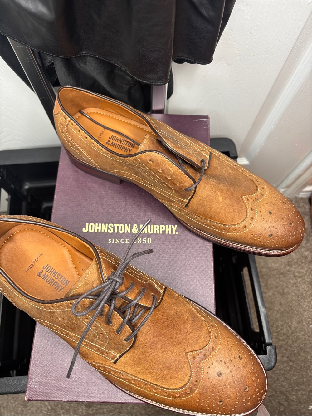Johnston & Murphy Brown Leather Brogue Derby